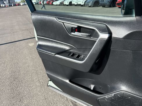 Used 2023 Toyota RAV4 XLE AWD/4WD image 11