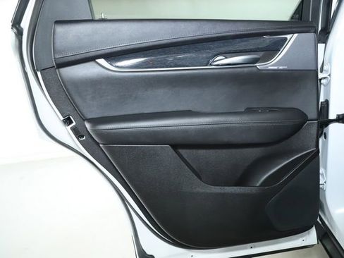 Used 2022 Cadillac XT5 Premium Luxury image 23