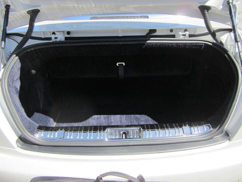Used 2016 Rolls-Royce Dawn RWD image 13
