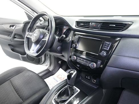 Used 2020 Nissan Rogue SV AWD/4WD image 24