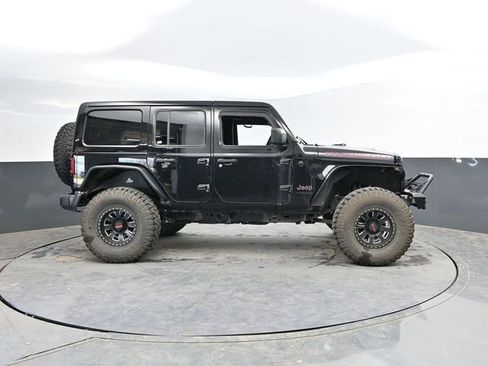 Used 2018 Jeep Wrangler Unlimited Rubicon AWD/4WD image 11