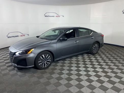 Certified 2024 Nissan Altima 2.5 SV image 4