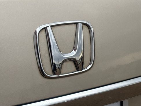 Used 2017 Honda Accord LX image 29