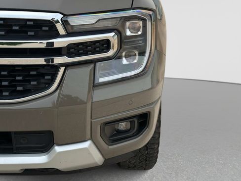 Used 2025 Ford Ranger Lariat w/ Chrome Accent Package AWD/4WD image 11