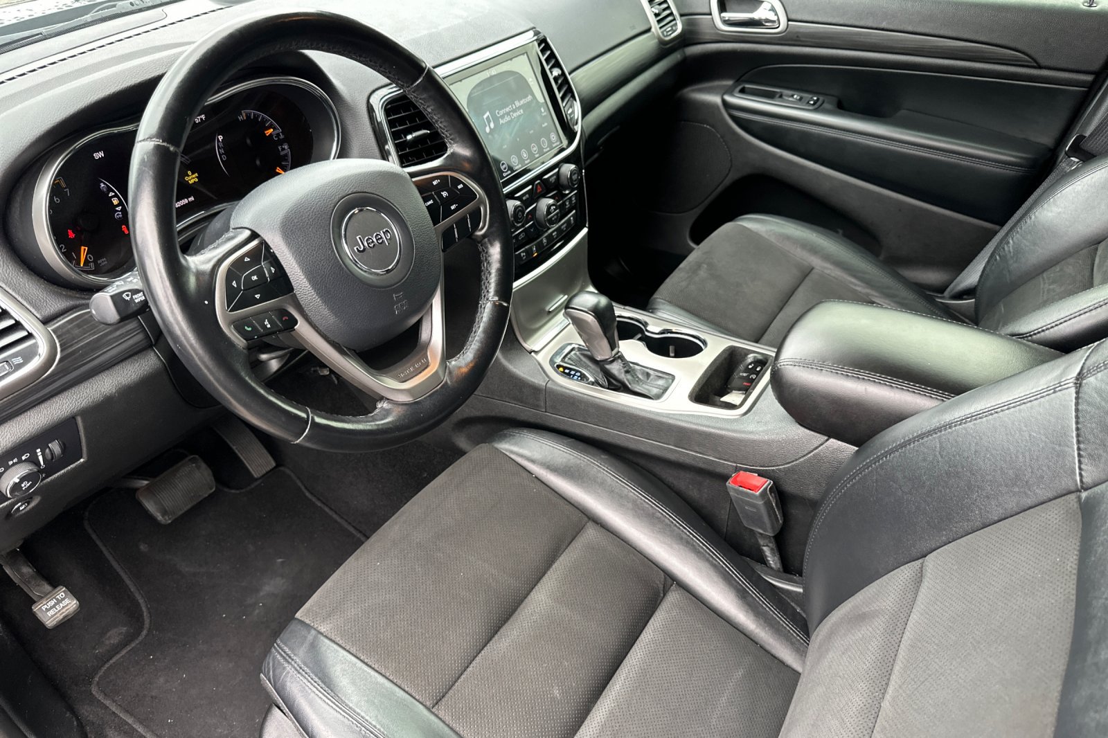 Used 2021 Jeep Grand Cherokee Laredo X AWD/4WD image 10