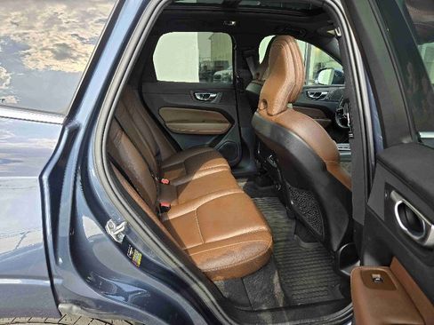 Used 2020 Volvo XC60 T6 Inscription image 12