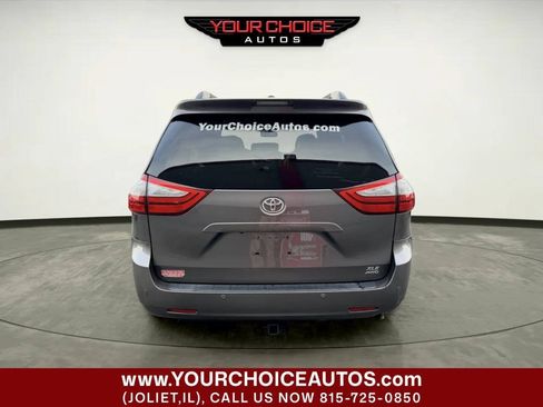 Used 2016 Toyota Sienna XLE Premium AWD/4WD image 3