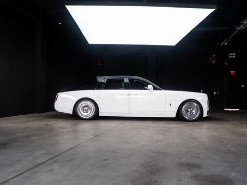 Used 2019 Rolls-Royce Phantom Sedan RWD image 11