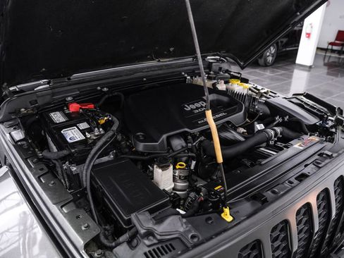 Used 2023 Jeep Gladiator Willys image 57