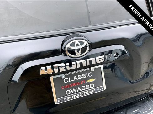 Used 2021 Toyota 4Runner SR5 RWD image 23