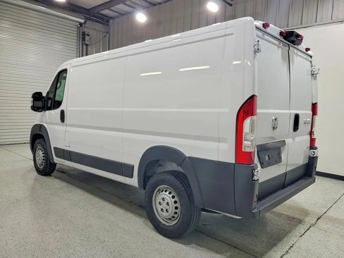 Used 2025 RAM ProMaster 2500 w/ Convenience Group FWD image 2