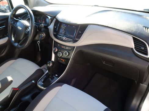 Used 2020 Chevrolet Trax LS w/ Tint and Cruise Package image 10