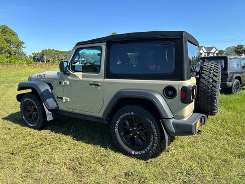 Certified 2022 Jeep Wrangler Willys image 5