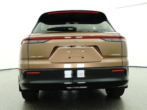 New 2026 Toyota Crown Signia AWD/4WD image 18