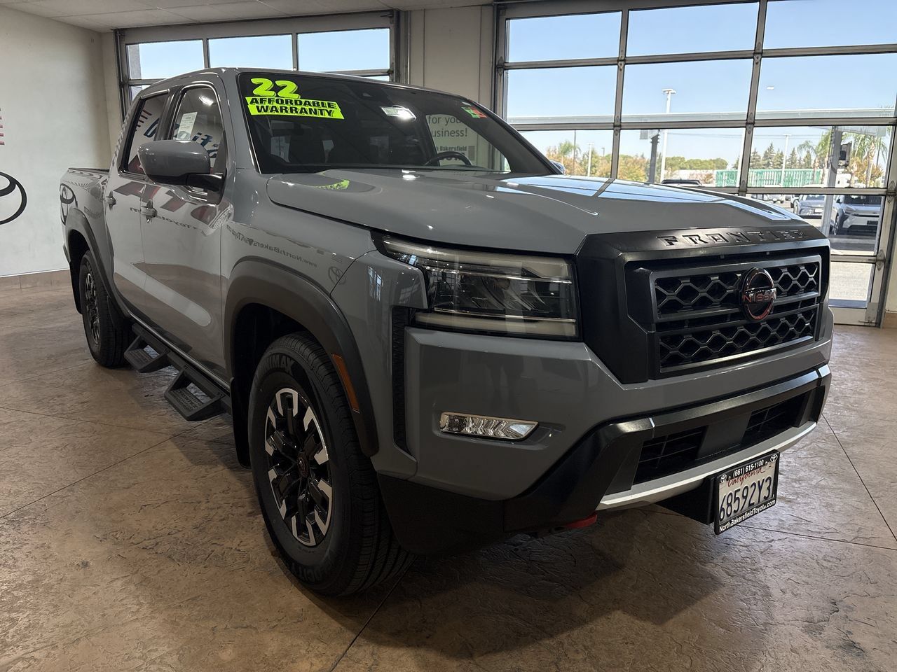 Used 2022 Nissan Frontier Pro-X RWD image 4