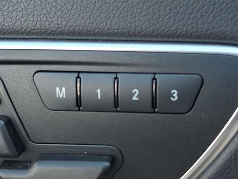 Used 2014 Mercedes-Benz CLA 250 4MATIC image 24