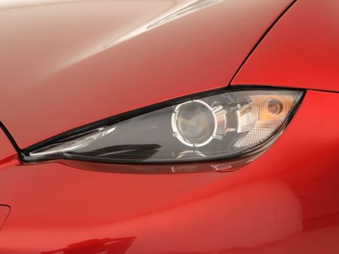 Used 2019 MAZDA MX-5 Miata Grand Touring image 33