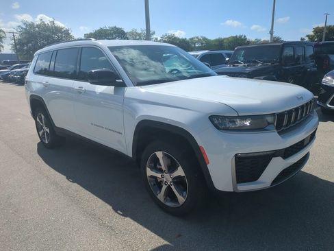 New 2026 Jeep Grand Cherokee L Limited RWD image 2