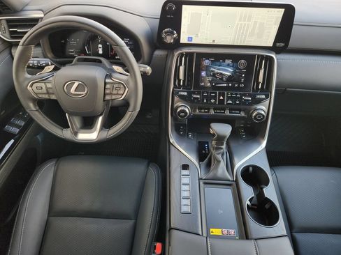 Used 2026 Lexus LX 600 4WD w/ Appearance Package image 27