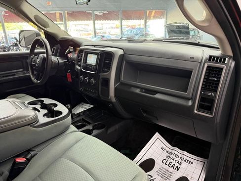 Used 2017 RAM 2500 Tradesman w/ Chrome Appearance Group AWD/4WD image 18
