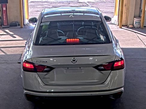 Used 2020 Nissan Altima 2.5 SR w/ Premium Package FWD image 4