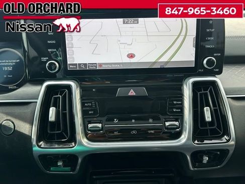 Used 2023 Kia Sorento SX AWD/4WD image 17