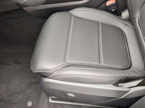 Certified 2026 Mercedes-Benz GLC 300 4MATIC image 4