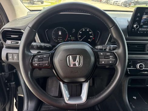 Used 2025 Honda Pilot EX-L image 22