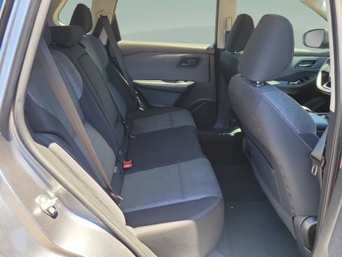 Used 2021 Nissan Rogue S FWD image 10