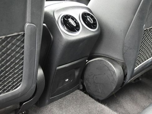 Used 2025 Mercedes-Benz CLA 250 image 38