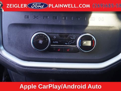 Used 2025 Ford Expedition Max Platinum AWD/4WD image 17