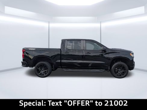 Used 2024 Chevrolet Silverado 1500 LT Trail Boss w/ Protection Package image 2