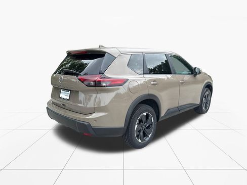 Used 2025 Nissan Rogue SV FWD image 8