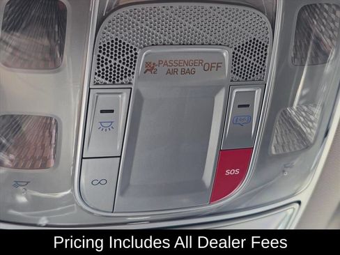 Used 2025 Genesis GV70 2.5T AWD/4WD image 24