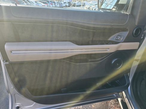 Used 2024 Ford Expedition Max Limited image 18