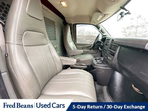 Used 2017 Chevrolet Express 3500 image 24