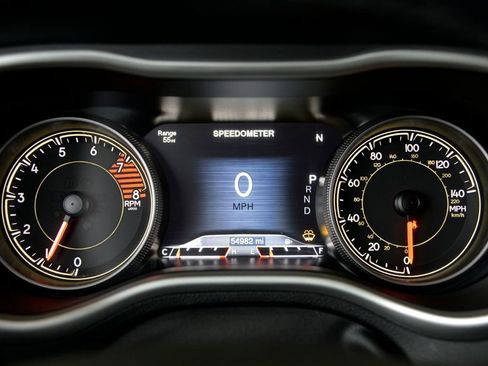 Used 2016 Jeep Cherokee Trailhawk w/ Cold Weather Group image 22