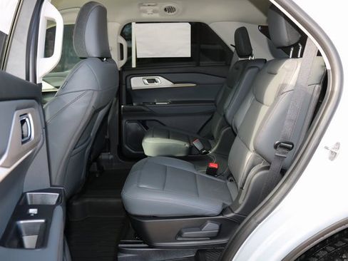 New 2026 Ford Explorer Active w/ Active Comfort Package image 16