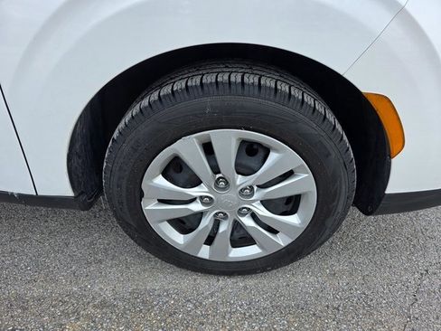 Used 2020 Kia Soul LX image 12