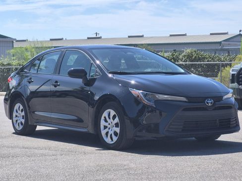 Certified 2025 Toyota Corolla LE FWD image 7