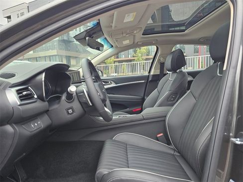 New 2026 Genesis G70 2.5T Prestige image 23