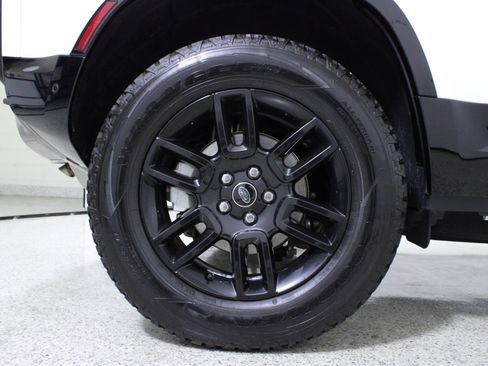 Used 2023 Land Rover Defender 110 S AWD/4WD image 8
