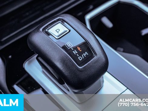 Used 2025 Mitsubishi Outlander SE image 47