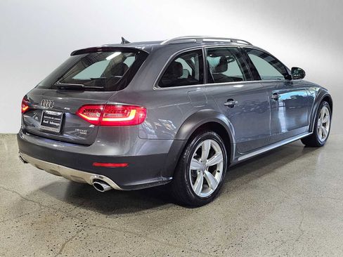 Used 2013 Audi A4 Premium Plus w/ Premium Plus Pkg image 3