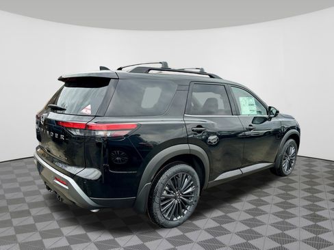 New 2026 Nissan Pathfinder SL image 7