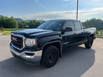 Used 2017 GMC Sierra 1500 4x4 Double Cab w/ Sierra Convenience Package