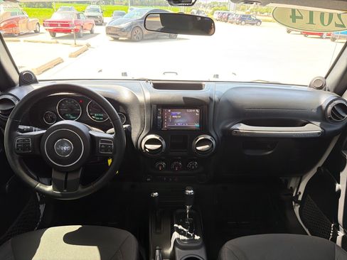 Used 2014 Jeep Wrangler Sport AWD/4WD image 16