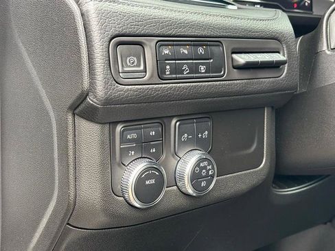 Used 2023 GMC Yukon Denali image 14