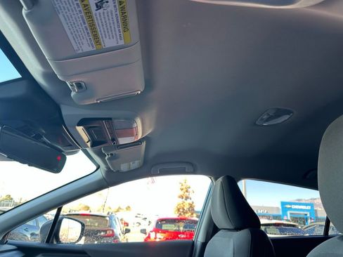 Certified 2025 Subaru Crosstrek 2.0i image 18