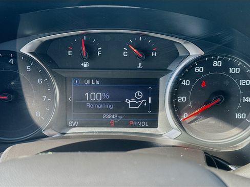Used 2023 Chevrolet Equinox LT FWD image 11